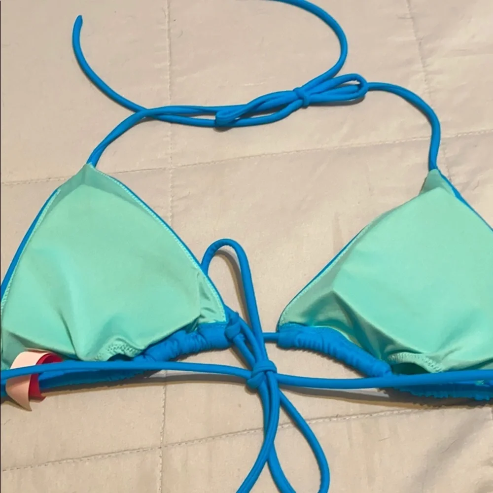 Victoria’s Secret bikini top